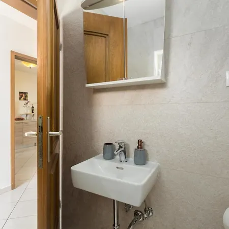 House Oliva בית נופש *